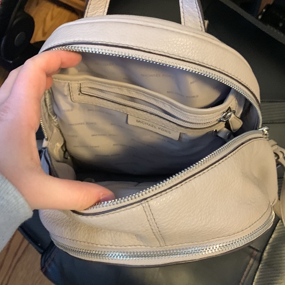 Michael kors bag - Picture 2 of 4